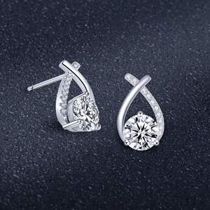 Boucles d'oreilles Clarity Round Cut Lab Créé Boucles d'oreilles en diamant Boucles d'oreilles en argent sterling plaqué or blanc 18 carats Minimalist Mermaid - Product Image 2