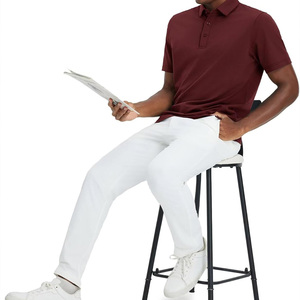 เสื้อโปโลสำหรับผู้ชายแขนสั้นใส่สบายพิมพ์โลโก้และยี่ห้อ - Product Image 4
