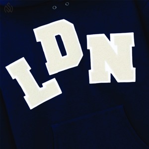 Chenille bordado Logo Unisex sudaderas con capucha 100% algodón mujeres Casual tejido personalizado sólido sudaderas con capucha - Product Image 3