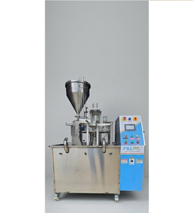 Machine de remplissage et de scellage à chaud entièrement automatique pour liquides, haute productivité, entraînée par moteur, en acier inoxydable - Product Image 2