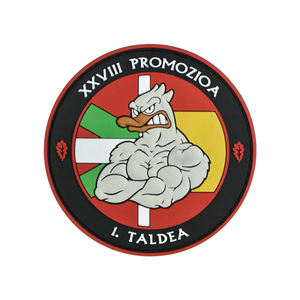 Parches 3D personalizados hechos en fábrica, insignias y logotipos bordados de alta calidad en tela y caucho, servicio OEM personalizado - Product Image 1