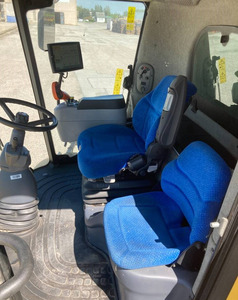 Moissonneuse-batteuse New Holland CR8.90 d'occasion en gros à bas prix, meilleure fabrication - Product Image 2