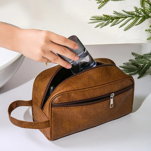 Marque privée Grand organisateur en cuir écologique de luxe pour hommes Trousse de toilette de voyage avec logo personnalisé Pliable Étanche Fermeture à glissière - Product Image 4