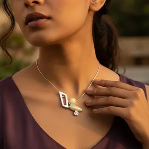 Pendentif en argent plaqué or avec pierres précieuses en quartz jaune, bijoux de style religieux unique avec motif numérique, charmes pour femmes - Product Image 1