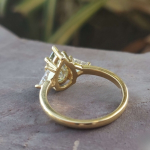 Nuevo Diamante de corte de pera colorido con anillos de tres piedras de compromiso de oro sólido de 10kt para mujer - Product Image 5