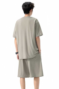 Conjunto de camiseta de manga corta de terciopelo de alta calidad para hombre, diseño informal transpirable con pañuelo multifuncional para el invierno - Product Image 3