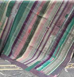 Couverture Kantha vintage faite à la main, brodée de fleurs, 100% coton, artisanat artisanal, couverture biologique pour la maison et l'hôtel - Product Image 6