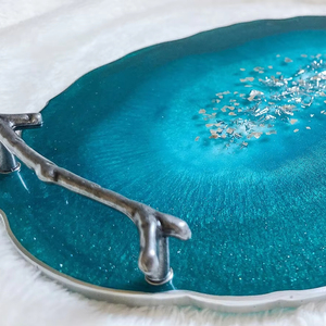 ถาดใส่อาหารและโต๊ะเครื่องแป้งทำจากเรซินน้ำหนักเบาพร้อมดีไซน์แวววาวสำหรับใช้ในชีวิตประจำวันที่ชายฝั่งต่ำโดย aaliyan impex - Product Image 1