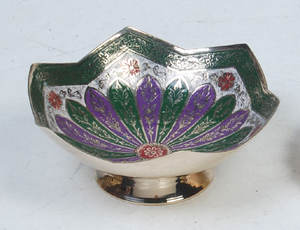 ชามตกแต่งทรงเป็ด ทำจากโลหะคุณภาพดี ทนทาน ผิวสีทอง สำหรับใส่ผลไม้ ขนมขบเคี้ยว หรือผลไม้อบแห้ง - Product Image 5