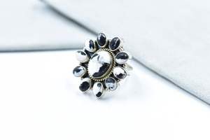 Bague ajustable en argent sterling et buffle blanc faite à la main, bijoux artisanaux uniques, bague bohème élégante pour femmes - Product Image 2