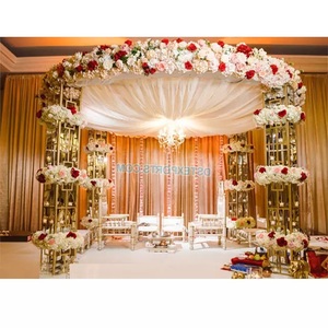 Decoración Romántica de Metal para Bodas, Mandap Metálico Moderno para Bodas, Decoración de Mandap Metálico con Velas para Bodas en Interiores, Reino Unido - Product Image 1
