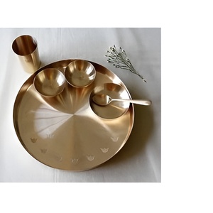 Meilleure vente ensemble de table de haute qualité en laiton et métal poli fait à la main ensemble de table pour fêtes de mariage ensemble de table - Product Image 3