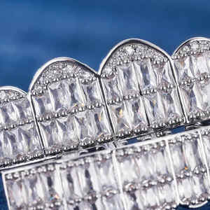 Diamant Moissanite plaqué argent sterling exclusif Grillz Glacé Bling pour les cadeaux de mariage Faire une déclaration Toute performance - Product Image 3