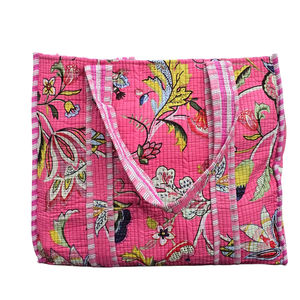 Bolsa de Mano Acolchada con Estampado a Mano en Color Rosa, Bolsa de Compras para Mujer, Hecha a Mano - Product Image 1