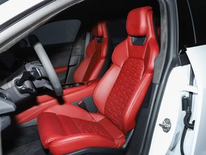 Etron GT, Auto Eléctrico Rápido, Auto Eléctrico de Nueva Energía, 5 Asientos, Recién Llegado - Product Image 2