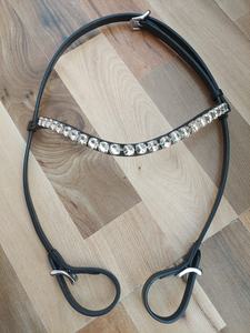 Cabezal de piedra Rambo de cuero en forma de U listo para usar equipo de equitación portátil ecuestre duradero con logotipo personalizado - Product Image 2