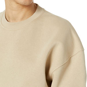 เสื้อสเวตเชิ้ตคอกลมผู้ชายปี 2026 ดีไซน์คลาสสิกทันสมัย พร้อมการเย็บที่ทนทาน ลายพิมพ์สำหรับฤดูหนาว ผลิตแบบ ODM ขายส่งสำหรับใส่ในชีวิตประจำวัน - Product Image 3