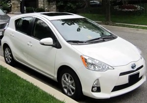 Toyota Prius usado seminuevo de calidad para compradores de Negocios Inteligentes - Product Image 3