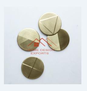 ชุดจานรองแก้วโลหะ4ชิ้นถาดรองแก้วโลหะอลูมิเนียมสำเร็จรูปสีทอง - Product Image 1