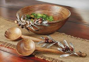 Durable and Stylish <b>Large</b> Wooden <b>Serving</b> <b>Bowls</b> Perfect for Family Gatherings Parties and Formal Dining Decor - Product Image 4