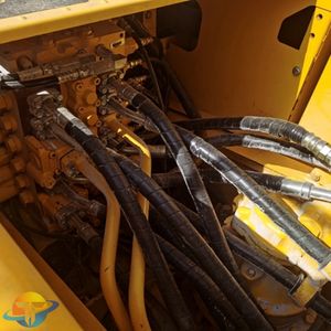 รถขุดโคมัตสึ PC200-8 เครื่องจักรก่อสร้างมือสองแท้ ราคาถูก - Product Image 1