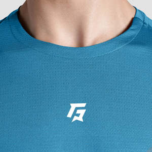 เสื้อยืด Elite Prisma สีน้ำเงินไฟฟ้า ทรงปกติ สำหรับออกกำลังกาย ผลิตจากโพลีเอสเตอร์ 100% น้ำหนักผ้า 280 กรัม แบบอัดแน่น - Product Image 6