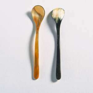 Cuillère à corne blanche polie de qualité sculptée pour la maison et la cuisine de restaurant Bol de style animal artisanal de meilleure qualité en vente - Product Image 4