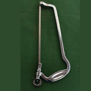 Meilleure vente Surtechs Rétracteurs d'amputation Germen Scie soviétique vétérinaire en acier inoxydable avec 2 lames - Product Image 3