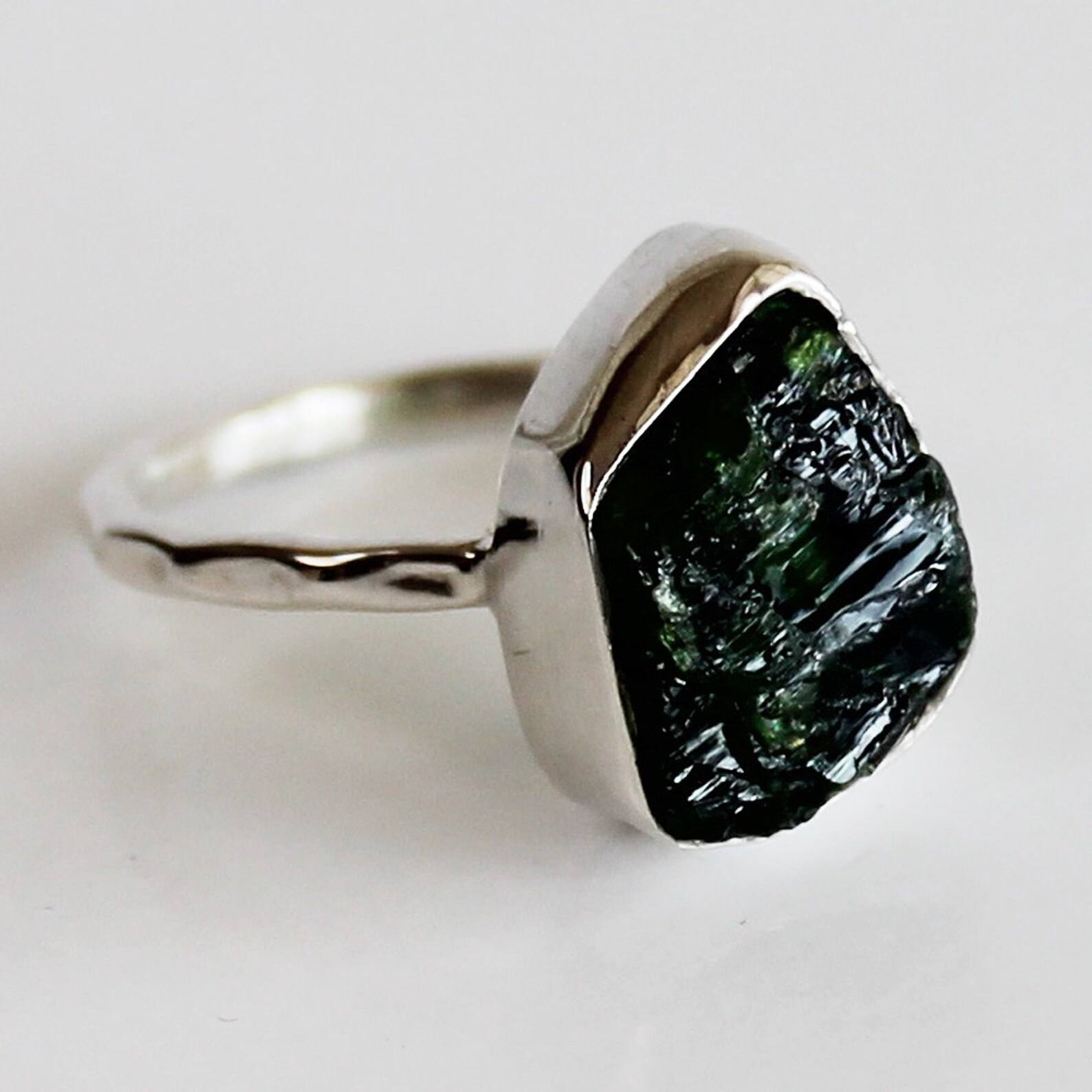 สีเขียว