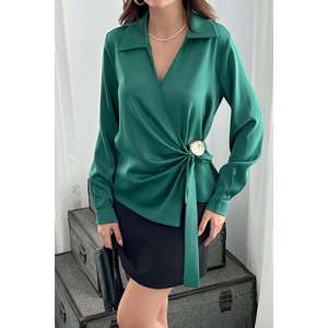 Blusa de Satén con Detalle de Botones Verdes - Verde - Product Image 4