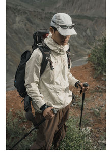 Veste coupe-vent imperméable de haute qualité pour homme, avec capuche, logo frontal, motif camouflage, fermeture éclair, idéale pour le printemps - Product Image 4