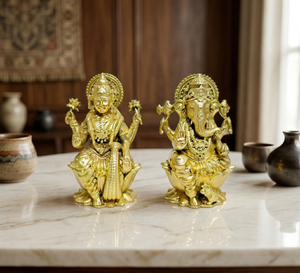 พระพุทธรูปพระลักษมีพระไคปีชรูปดอกบัวยาว ชุบทองเหลืองแท้จาก Jaipur Metals |   ทองเหลืองแท้ 100% |   7 x 6 x 5.5 ซม. |   97 กรัม |   พูจา, ของตกแต่งบ้านและของขวัญ - Product Image 1