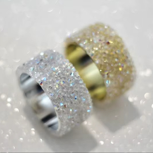 Anneaux de serviette en acrylique faits à la main au design antique, de haute qualité, couleur personnalisée, écologiques, durables, en stock pour les fêtes de Noël - Product Image 1