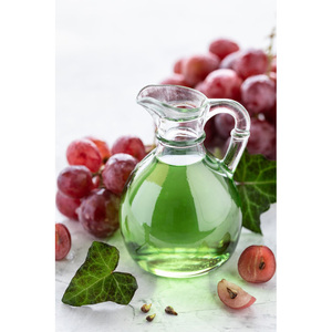 100% huile essentielle de pépins de raisin biologique pure naturelle vente en gros marque privée pressée à froid prix pour les soins des cheveux de la peau du corps - Product Image 3