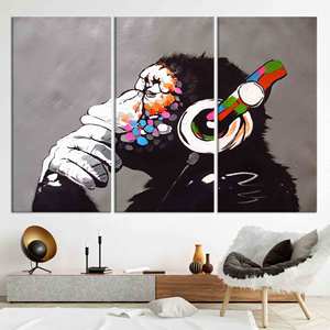 Lienzo Impreso: Arte de Mono de Banksy, Decoración de Cabeza de Mono con Audífonos, Juego de 3 Lienzos - Product Image 1