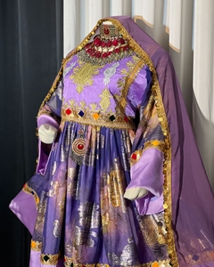 Robe de fête et de mariage afghan en velours afghan fait à la main traditionnel brodé pour femmes robe tribale taille personnalisée robes pour femmes à vendre 106 - Product Image 4