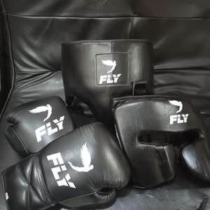 Gants de boxe professionnels Twins Boxing en cuir véritable pour MMA, Muay Thai, Sparring, Kickboxing, Fly Boxing – Ensemble Or et Blanc - Product Image 3