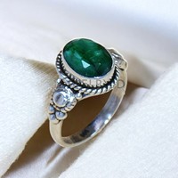 Meilleure vente Fait à la main Jolie pierre précieuse émeraude naturelle Belles bagues en argent sterling 925 en vrac Bijoux en argent en gros
