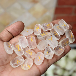 Vente en gros cristal naturel Quartz Cube Rune Set Style Feng Shuai sculpté pierre précieuse gravée guérison minérale Runes Pierres - Product Image 6