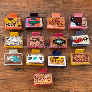 Nouvel arrivage Mini pinces à cheveux occidentales élégantes faites à la main en cuir gravé Mini pinces à cheveux en cuir Accessoires de cheveux pour femmes - Product Image 3