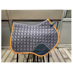 Tapis de selle de cheval sautant à couture fantaisie à la demande pour l'équitation disponible en grande quantité auprès de l'exportateur indien - Product Image 1
