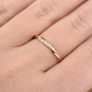 แหวนโมอิสซาไนต์ทรงกลมประณีต ดีไซน์เก๋ วงแหวนสแตนเลสชุบทอง สำหรับทุกโอกาส - Product Image 2