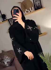Abayas traditionnelles de Dubaï pour femmes élégantes et modestes brodées à la main Tissu respirant - Product Image 2