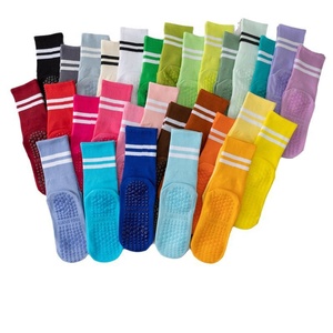 Wholesale High Quality <b>Non</b> <b>Slip</b> Cotton Grip Yoga <b>Socks</b> Crew Length Body Logo for Unisex Daily Use - Product Image 2
