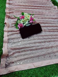 Saree indien ethnique le plus récent Sari de créateur de séquences exclusif à la mode pour les mariages et les événements spéciaux Style indien et pakistanais - Product Image 6