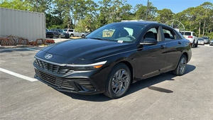 Elantra SEL IVT 2024 Usado en Excelentes Condiciones - Product Image 3