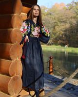 Robe longue à manches longues en lin 100% brodé à la machine, col en V, style bohème vintage, écologique, lavable, respirante et légère