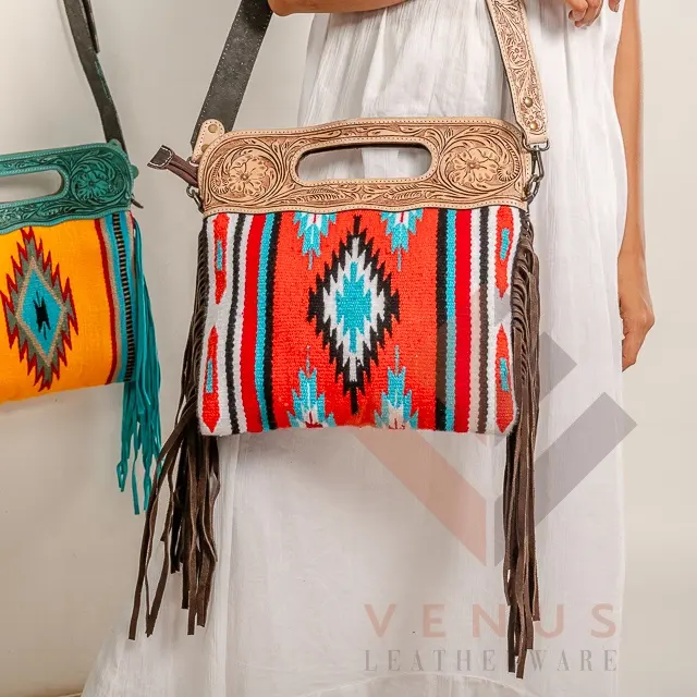 Nuevo estilo tradicional occidental Azteca Tooled Leather Tassel Bolso de mano Mujer Color Tooled Embossed Leather Clutch Unique Combo Set