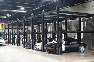 Elevador hidráulico de acero para almacenamiento de automóviles, apilador triple de 24 V con múltiples alturas de estacionamiento, diseño de elevador de estacionamiento de 4 postes, tipo hidráulico - Product Image 4