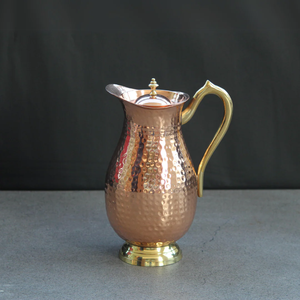 Jarra de Agua Clásica de Cobre Pulido con Asa Curva y Tapa Hermética para Almacenamiento de Agua Pura y Saludable - Product Image 4